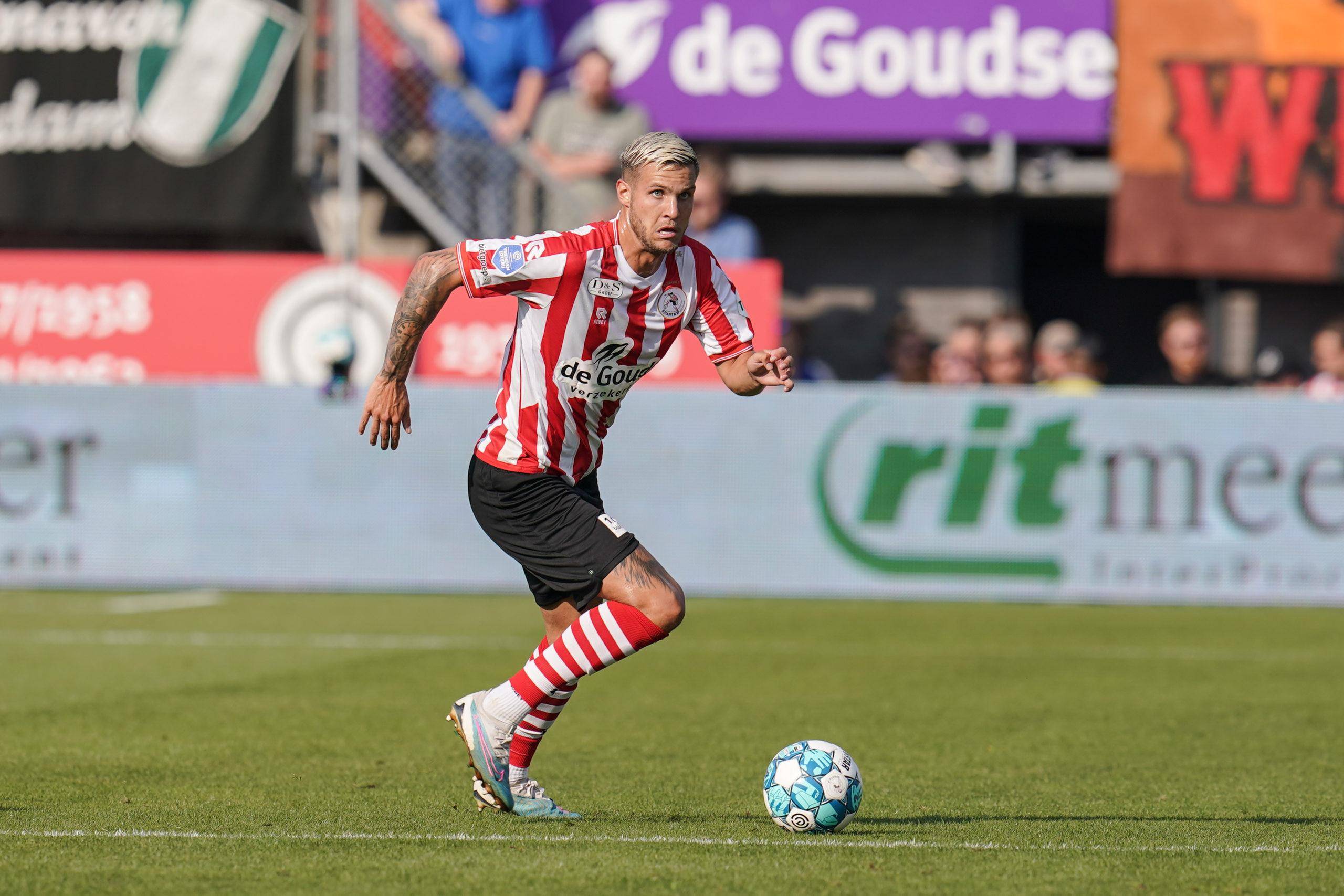 谓是技惊四 谓是技惊四