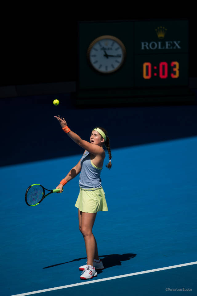 她不仅巩固 她不仅巩固